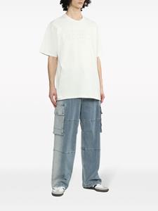 Izzue debossed-slogan cotton T-shirt - Wit