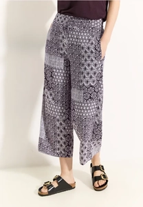 Cecil Broek met patchworkprint