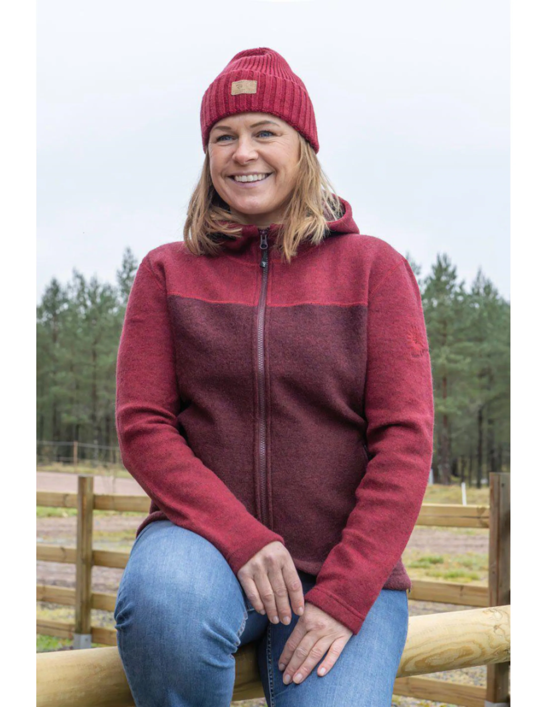 Ivanhoe of Sweden  Women's Hilma Hood - Wollen vest, rood