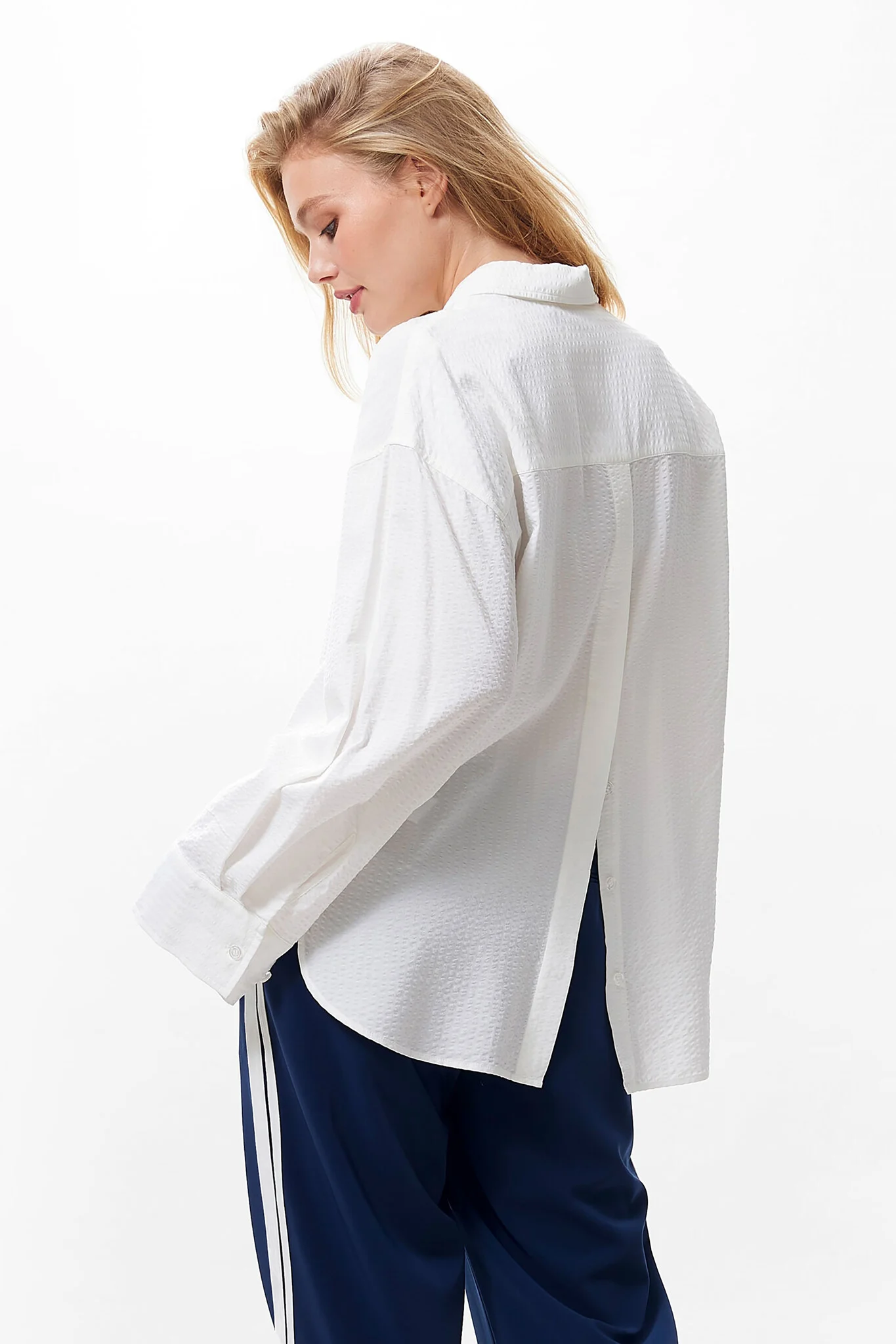 Catwalk Junkie 2502013604 double placket blouse