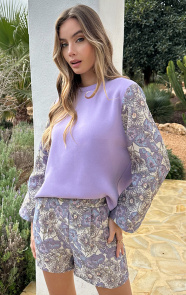 Jurkjes Bloemen Flared Sleeve Trui Flora Lila