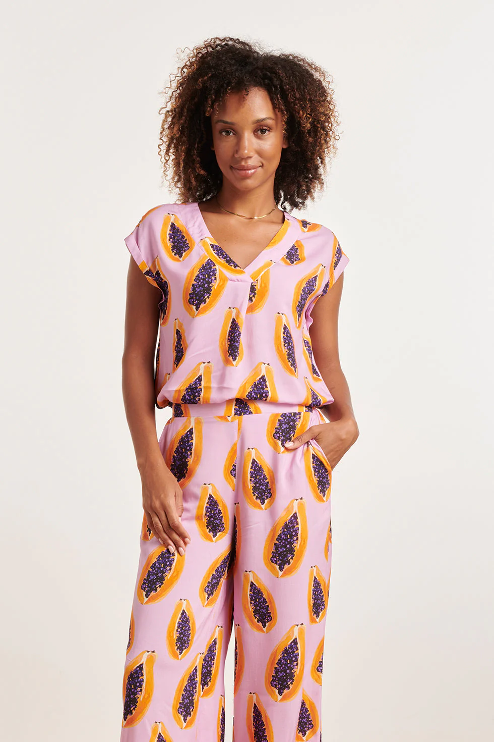 Smashed Lemon 24328 lilakleurige papaya print top