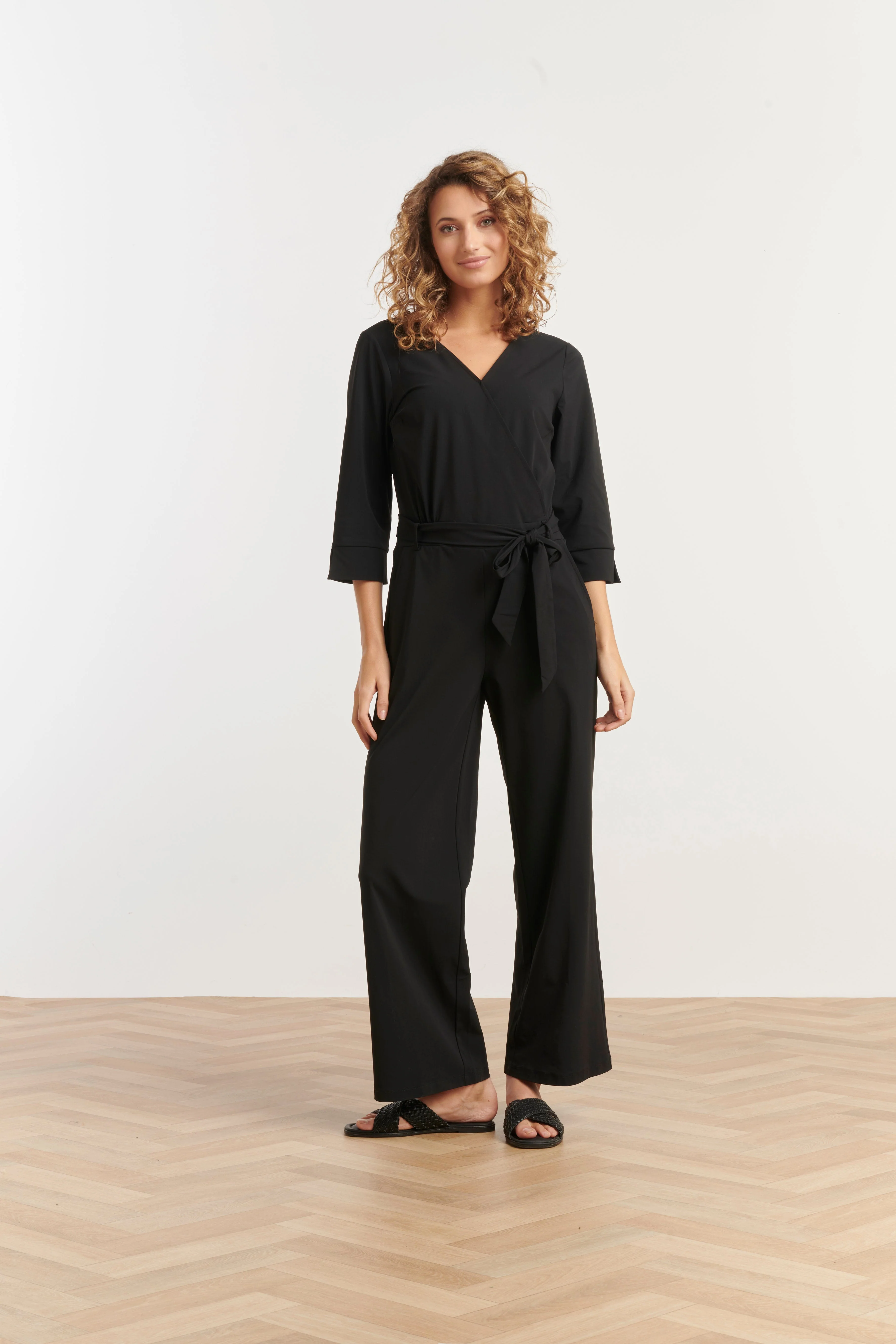 Smashed Lemon 25239 zwarte travel quality jumpsuit