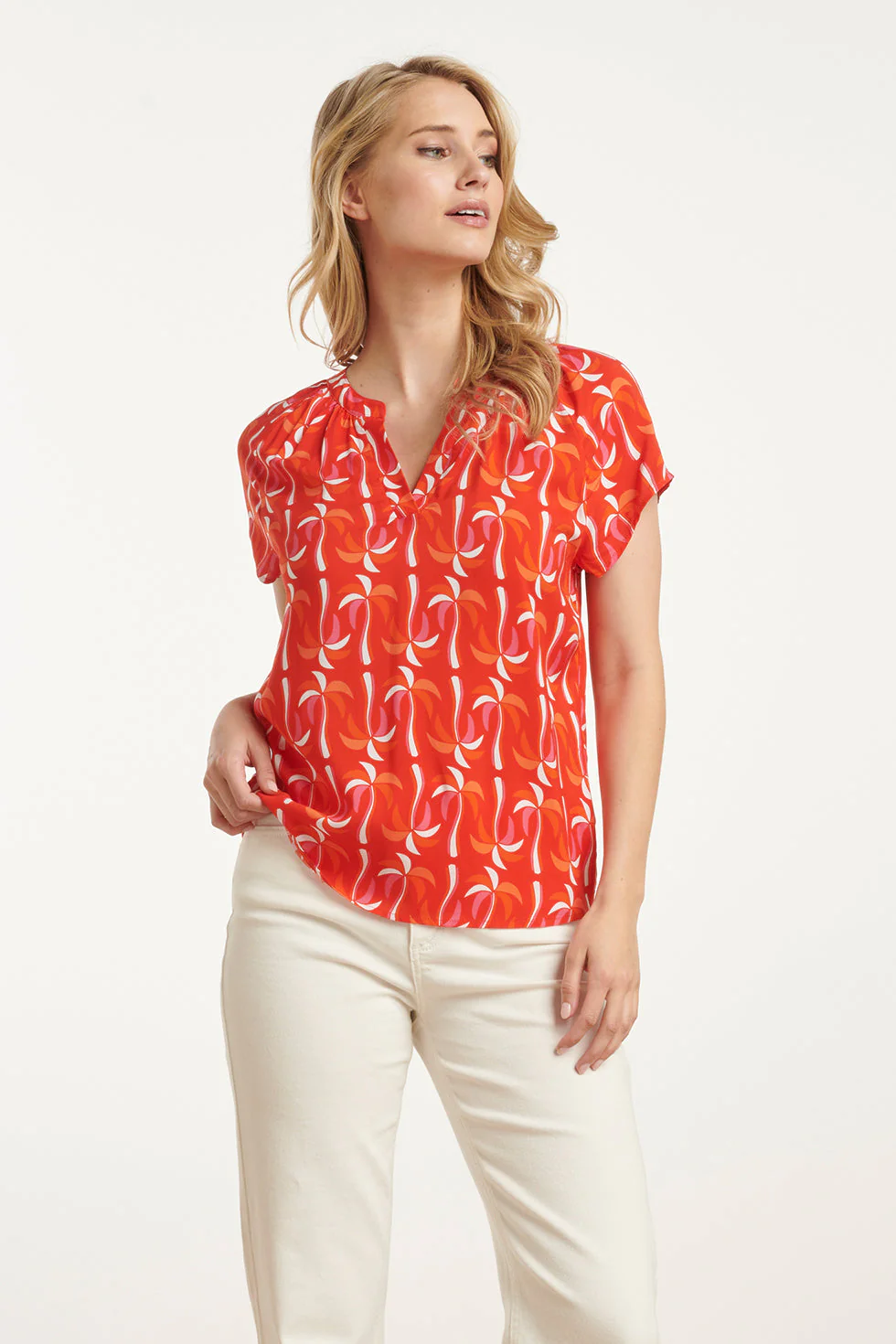 Smashed Lemon 25055 top met v-hals en palmprint in rood