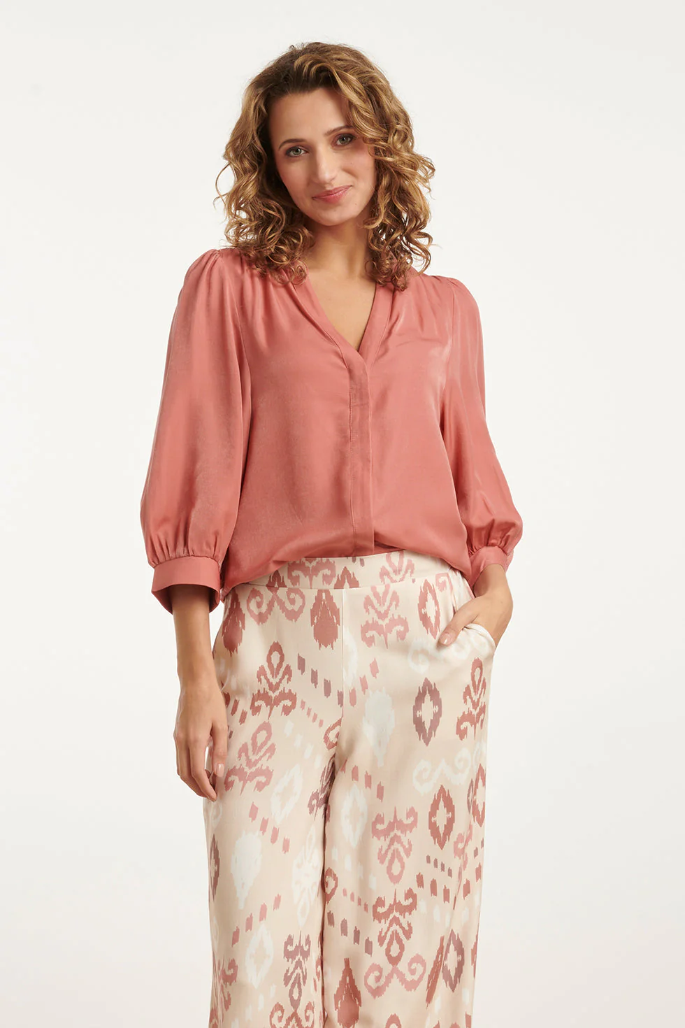 Smashed Lemon 25142 roze rayon satijn blouse