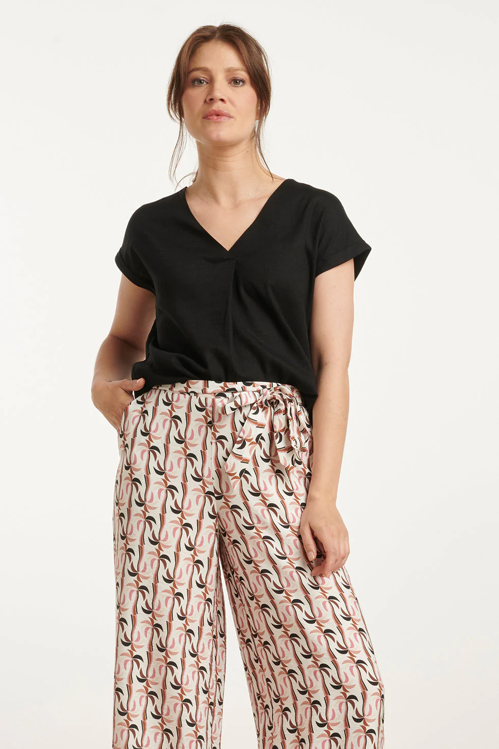 Smashed Lemon 25148 zwarte linnen top met v-hals