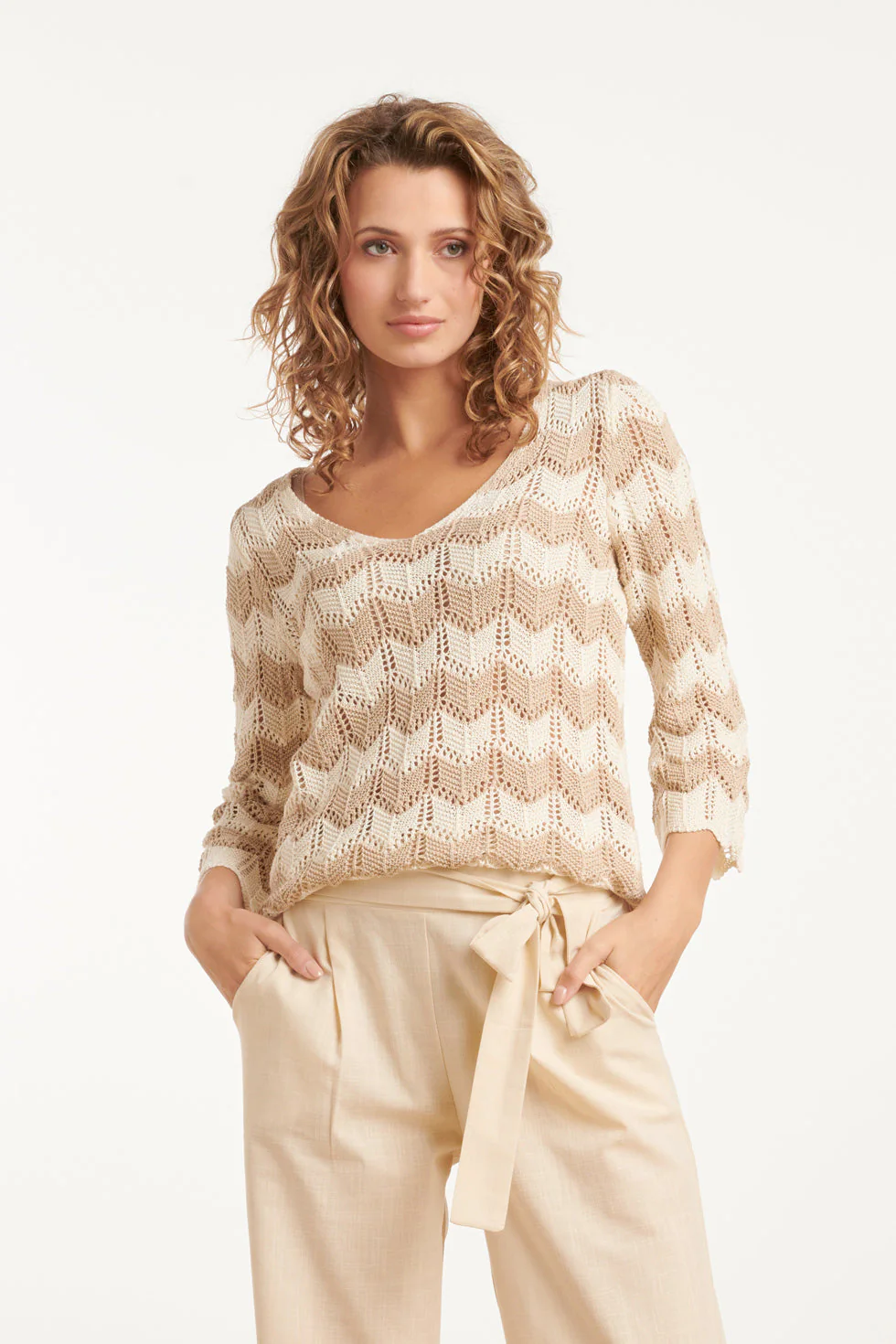 Smashed Lemon 25220 zandkleurige zigzag crochet top