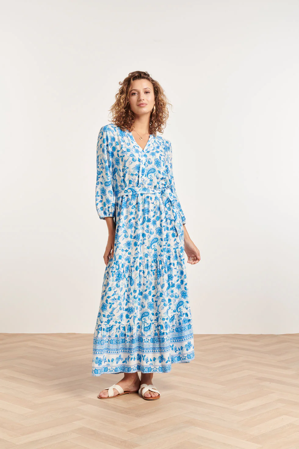 Smashed Lemon 24314 prachtige blauwe bloemen paisley maxi jurk