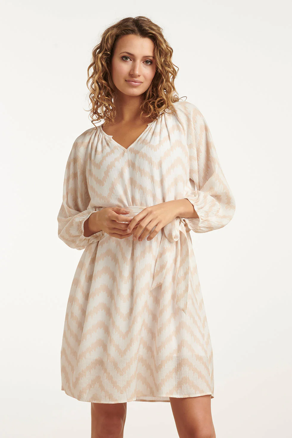 Smashed Lemon 25014 zachte en vloeiende 3/4 mouw jurk met zigzag print