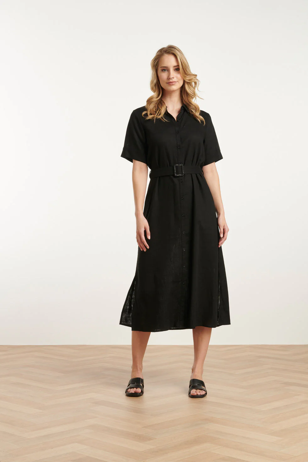 Smashed Lemon 25150 zwarte linnen shirtjurk