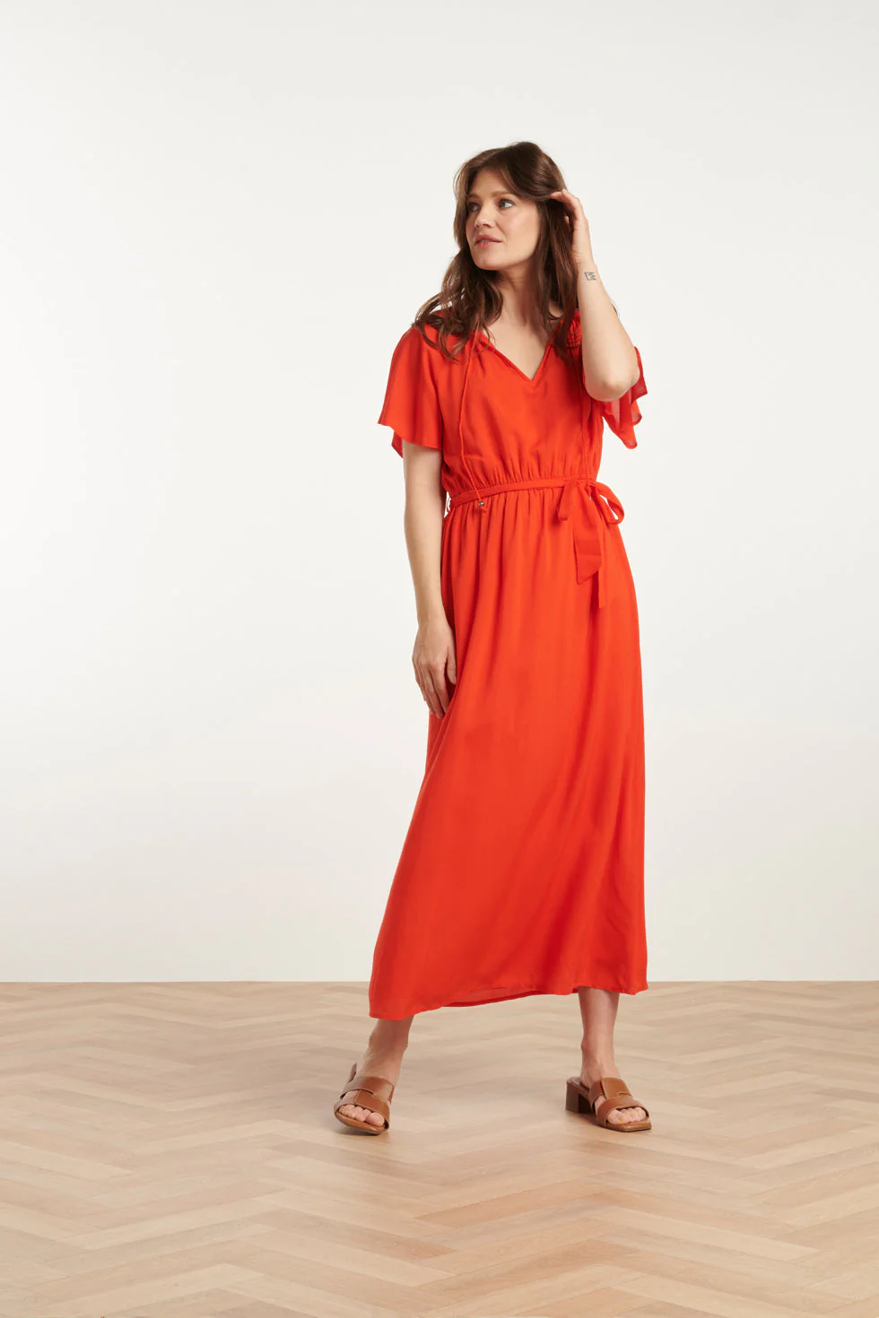 Smashed Lemon 25191 rood viscose midi jurk