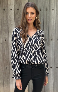 The Musthaves Ruffle Blouse Met Pofmouwen Print Zwart