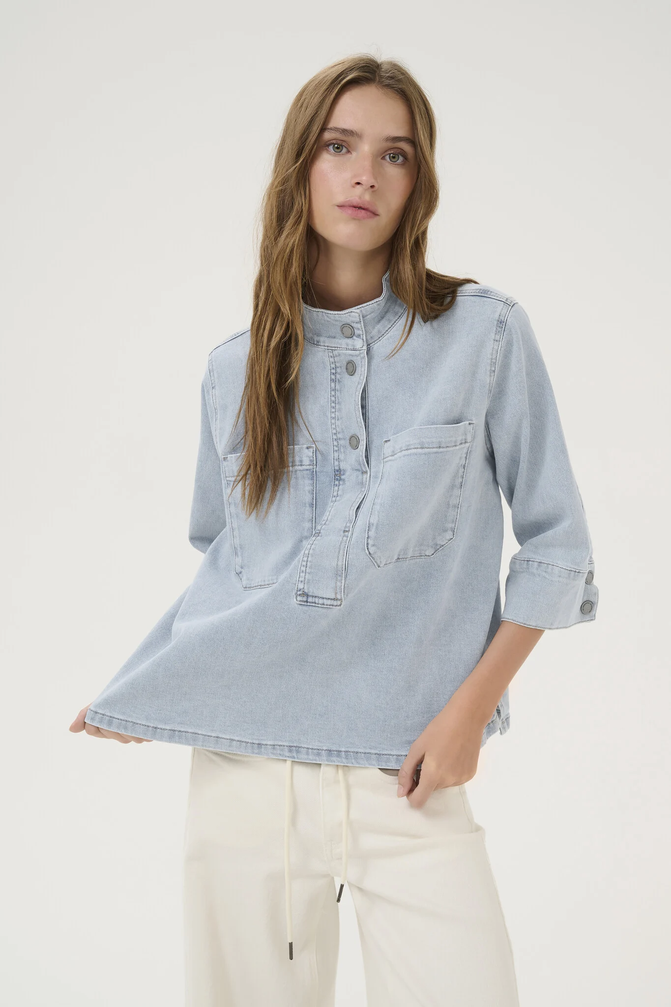 My Essential Wardrobe 10705079 mira short trenchcoat