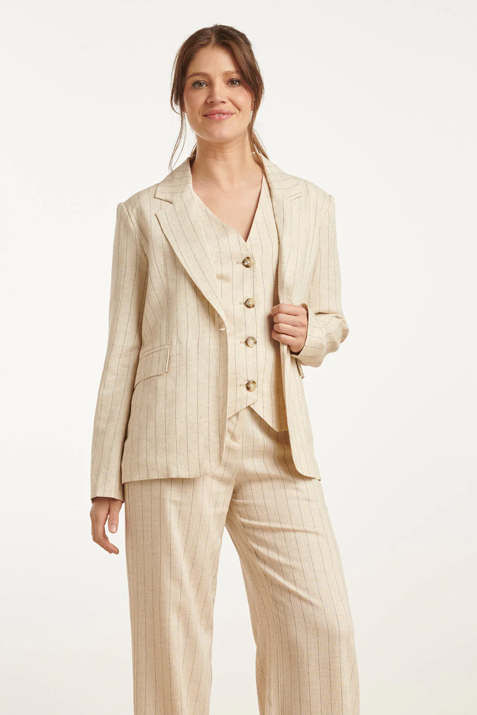 Smashed Lemon 25126 sand pinstriped linen blazer