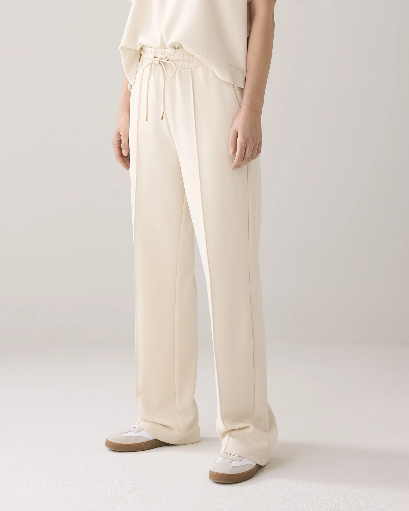 Summum 4s2847-30689 122 trousers washed modal scuba ivory