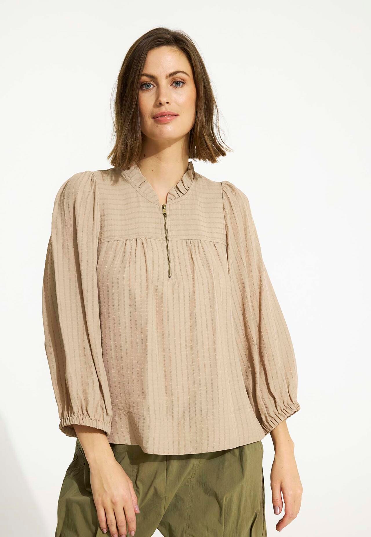 IN FRONT ANDREA BLOUSE 16551 191 (Sand 191)