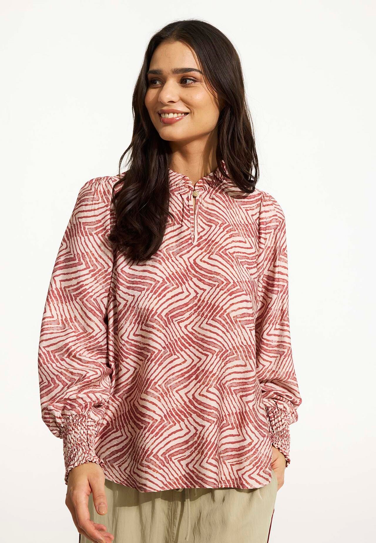 IN FRONT SHIRLEY BLOUSE 16546 208 (Blush Rose 208)