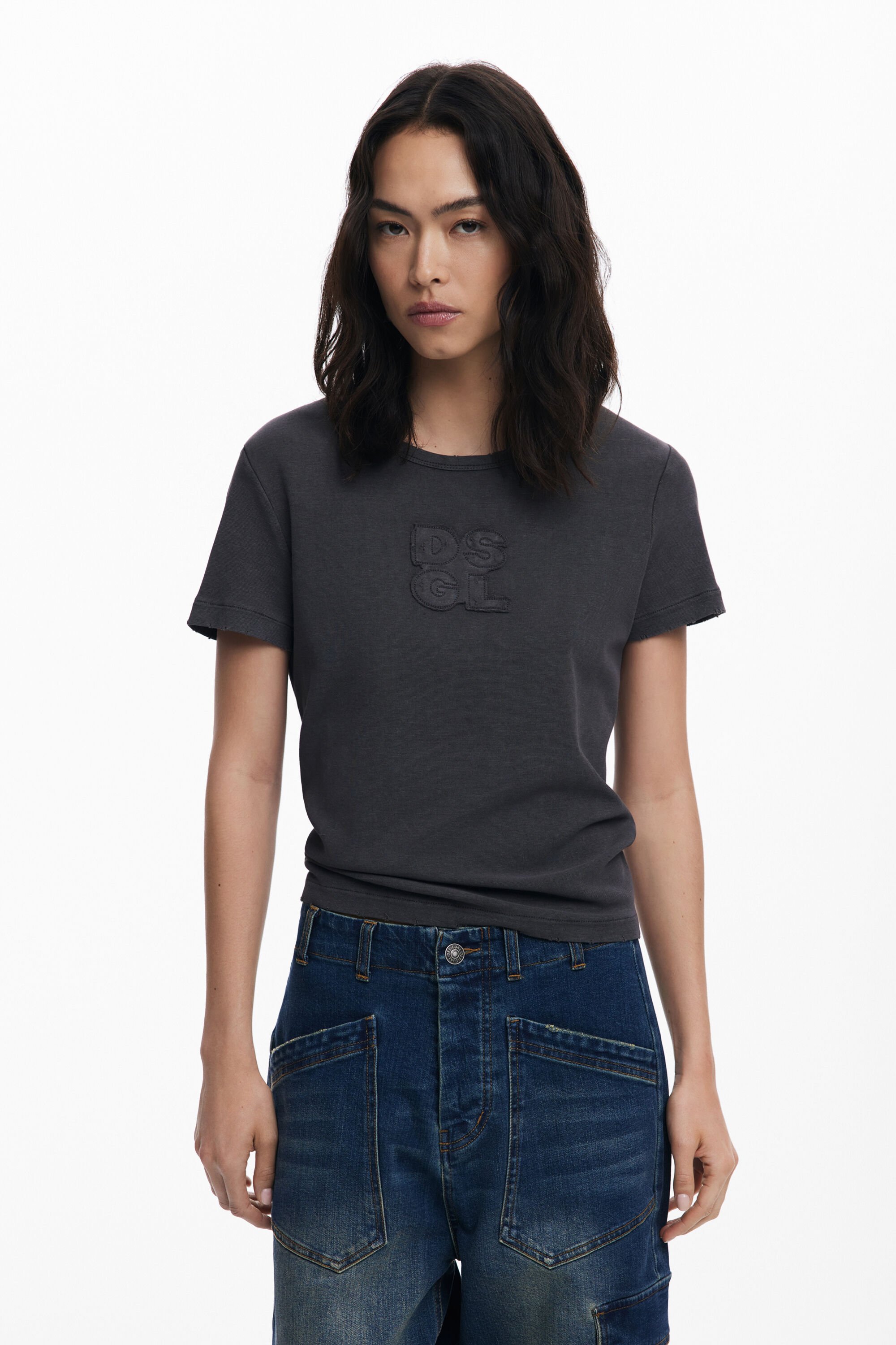 Desigual T-shirt met logo en scheuren - BLACK