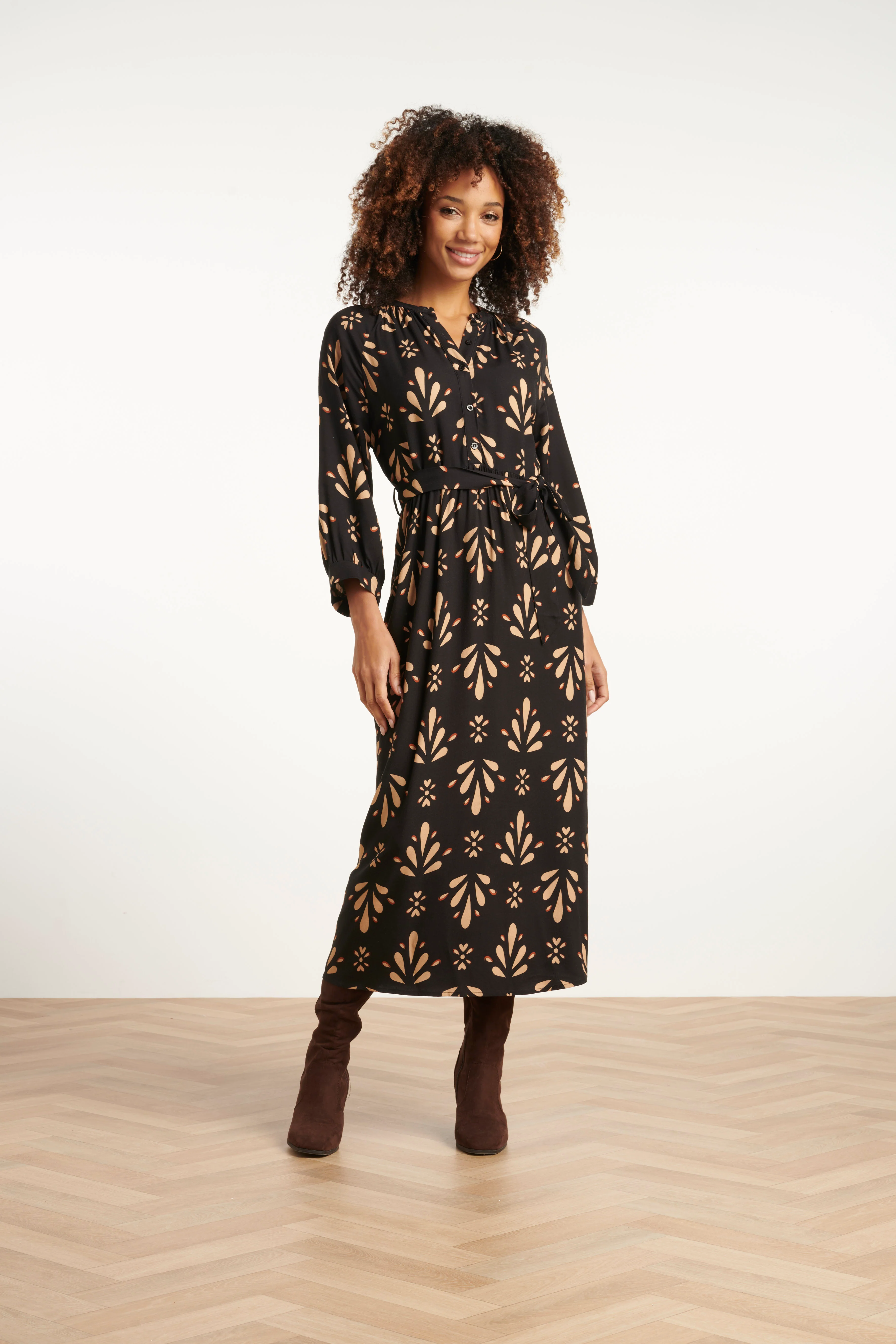 Smashed Lemon Ornament geprint maxi jurk in zwart en camel |