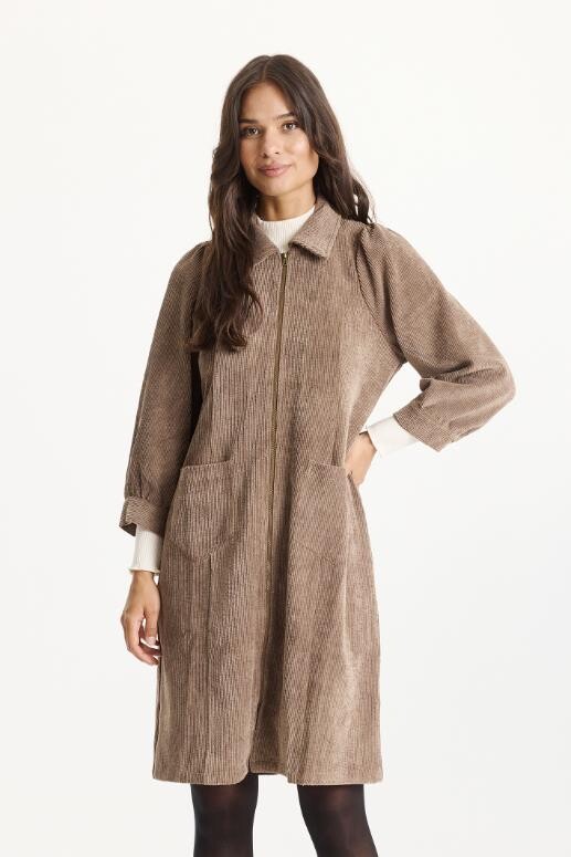 IN FRONT IVY DRESS 16814 821 (Light Brown 821)