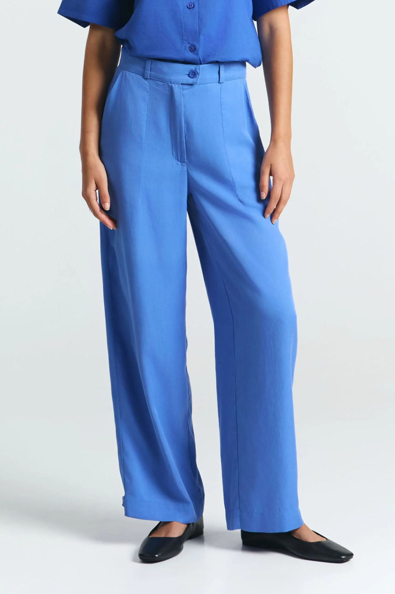 SUITE13LAB Damen vegan Hose Samana Klein Blau