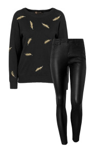The Musthaves Musthave Deal Metallic Feather Trui Zwart + Coating Jeans Black