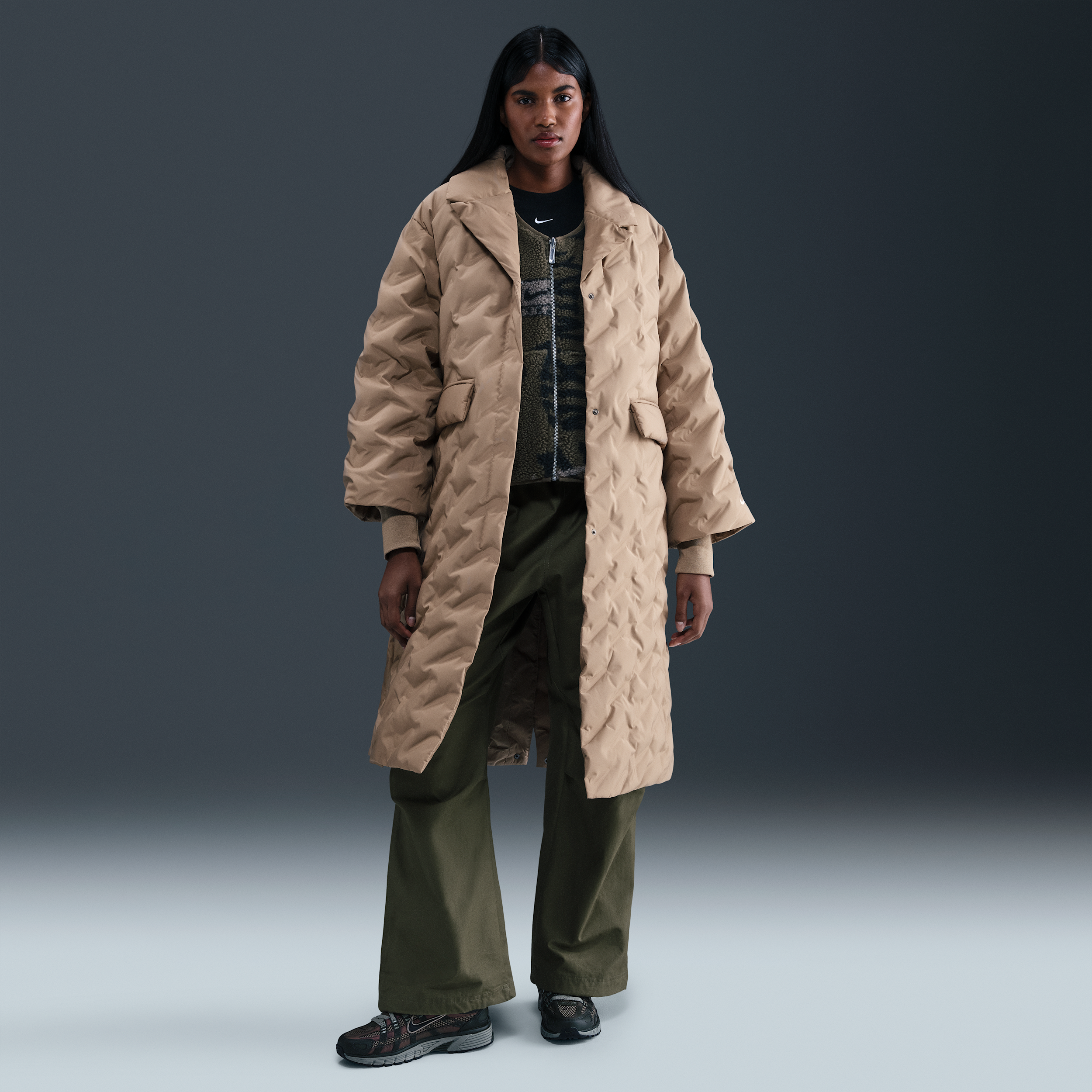 Nike Swoosh Series Therma-FIT oversized trenchcoat met dons voor dames - Bruin