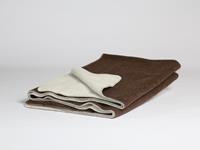 Yumeko Wollen deken dark brown / white 150x220