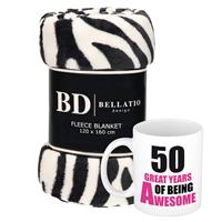 Bellatio Cadeau verjaardag 50 jaar/ Sarah vrouw - Fleece plaid/deken zebra print met 50 great years awesome mok