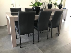 ShopX Leren eetkamerstoel comfort met wieltjes, zwart leer, zwarte keukenstoelen
