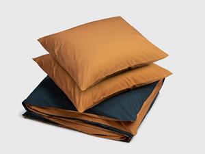 Yumeko Overtrekset percal double face ochre/navy 200x220 + 2/60x70 100% biologisch en fairtrade katoen, percal geweven