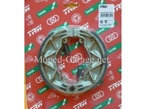 Diverse / Import Trommel Remblokken 140mm voor Piaggio Vespa 50 - 125 scooters
