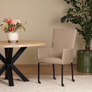 SHOPX HUISCOLLECTIE Taupe leren moderne eetkamerstoel Deal - met armleuning poot vierkant zwart met wiel - Toledo Leer Mocca (taupe leer)