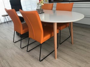 SHOPX HUISCOLLECTIE Set van 4 leren eetkamerstoelen - met designpoot - oranje leer - Echt leer, Industrieel, ontdek de vele Leersoorten en Kleuren bij ShopX