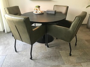 SHOPX HUISCOLLECTIE Set van 4 leren eetkamerstoelen - met armleuning en wieltjes - groen leer - Echt leer, Modern, ontdek de vele Leersoorten en Kleuren bij ShopX