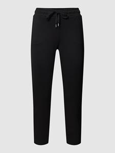 Christian Berg Woman Sweatpants met paspelzakken aan de achterkant