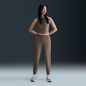 Nike 24.7 ImpossiblySoft Dri-FIT joggingbroek met halfhoge taille voor dames - Bruin
