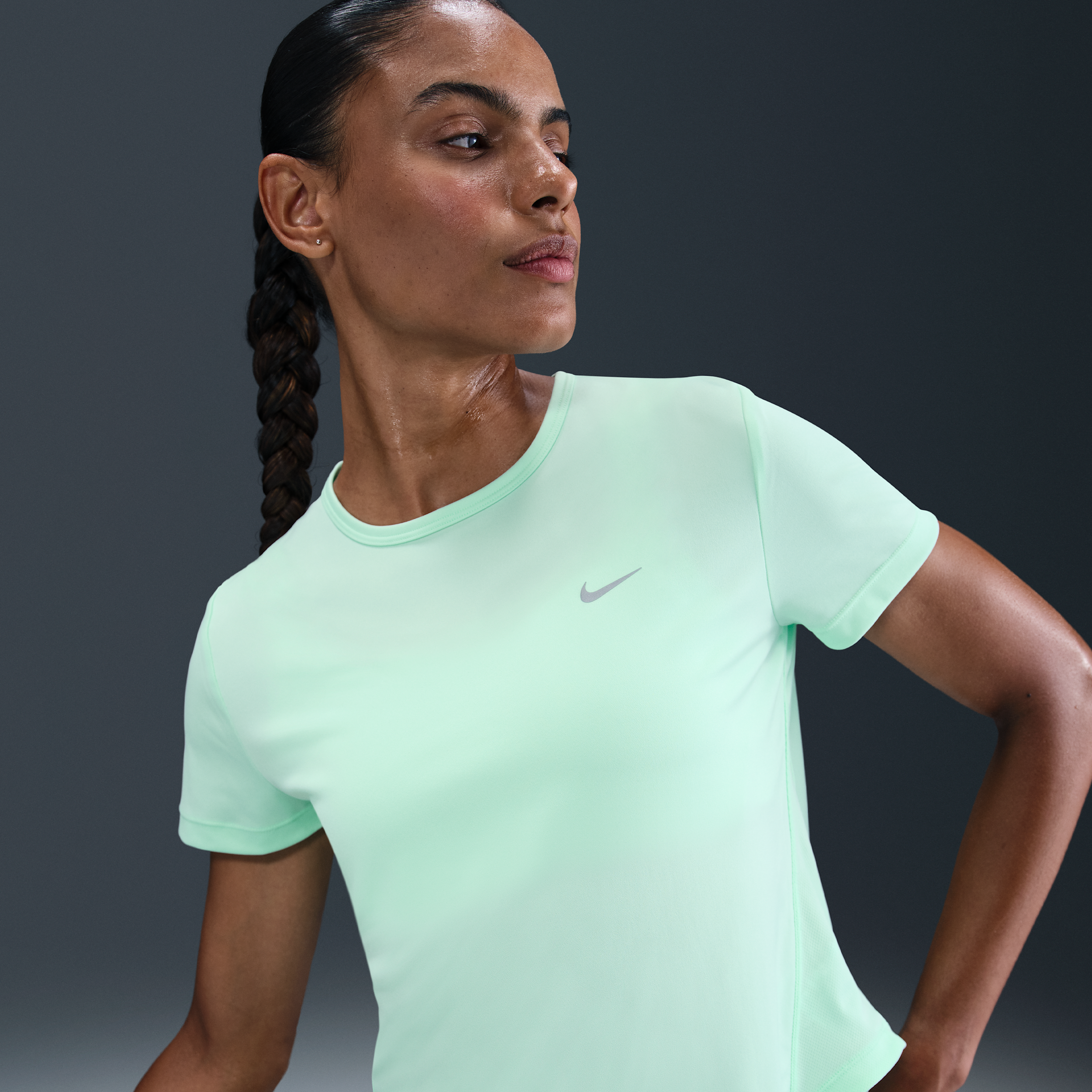Nike Tempo Dri-FIT hardlooptop met korte mouwen voor dames - Groen