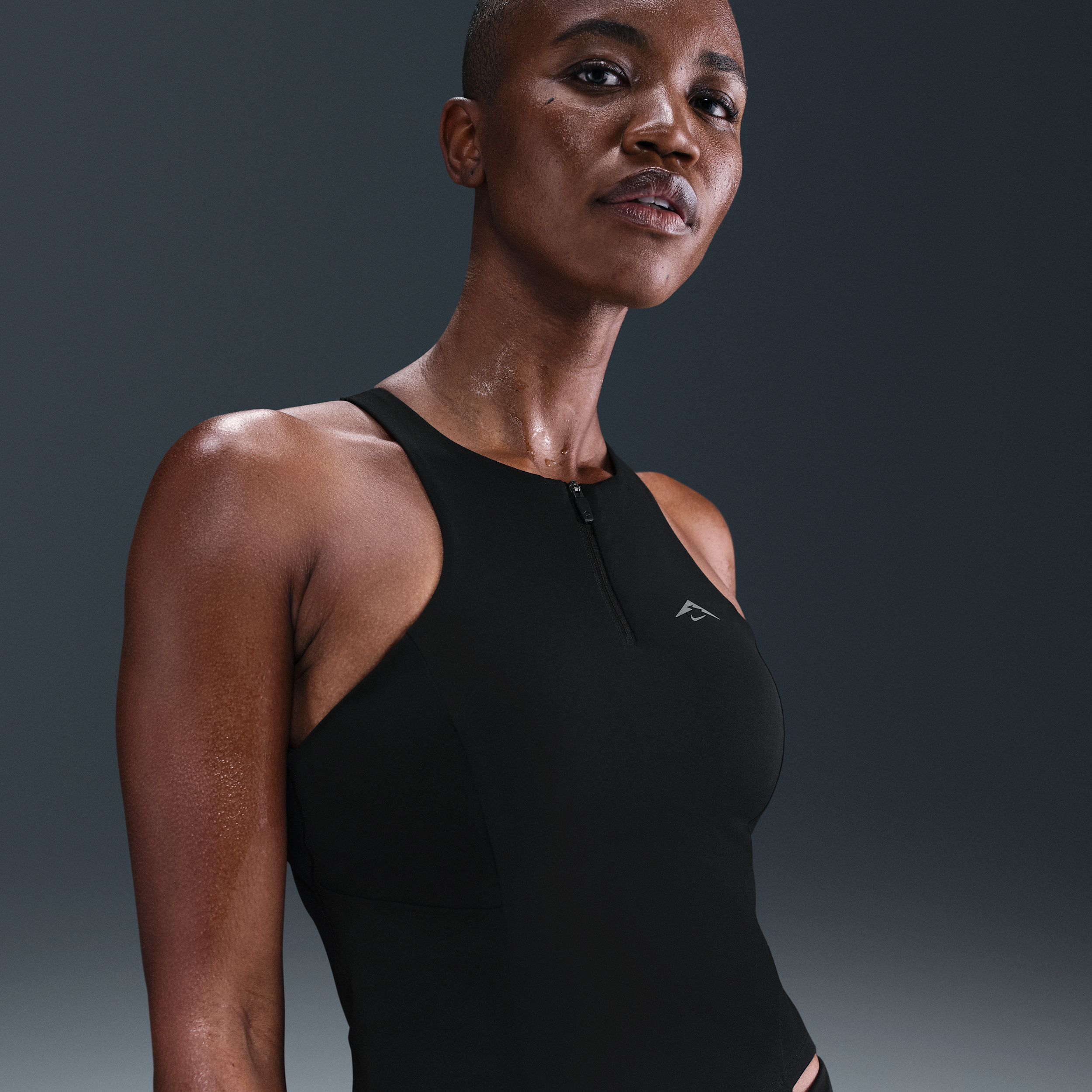 Nike Trail tanktop met padded sport-bh en medium ondersteuning - Zwart