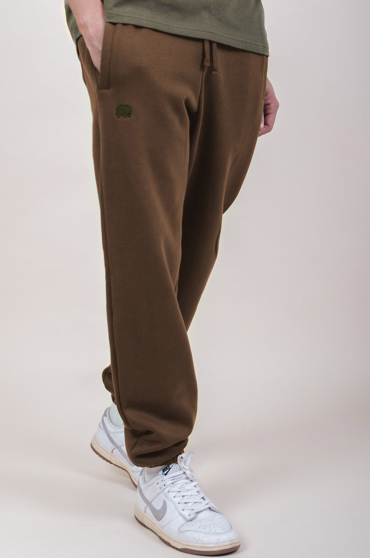 Trendsplant Herren vegan Sweatpants Essential Kakaobraun