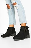 Boohoo Brede Chelsea Boots Met Gesp Details En Blokhakken, Zwart