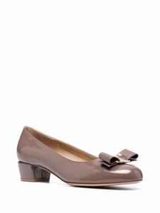 Ferragamo Pumps met blokhak - Bruin