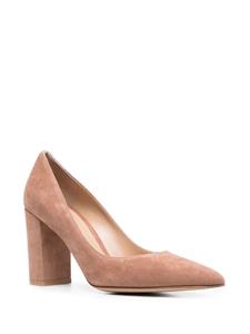 Gianvito Rossi Pumps met puntige neus - Beige