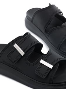 Alexander McQueen Hybrid oversized sandalen - Zwart