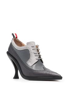 Thom Browne Brogue pumps met puntige neus - Grijs