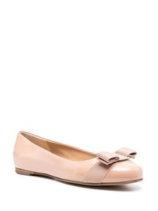 Ferragamo Varina lakleren ballerina's - Beige