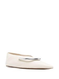 Jil Sander plaque-detail pointed ballerina shoes - Beige