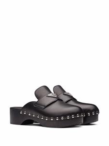 Prada Klompen met studs - Zwart