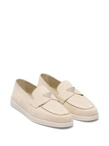 Prada Loafers met logo - Beige