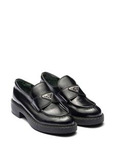 Prada Loafers met logoplakkaat - Zwart